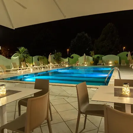 Nero D'avorio Aparthotel 4*